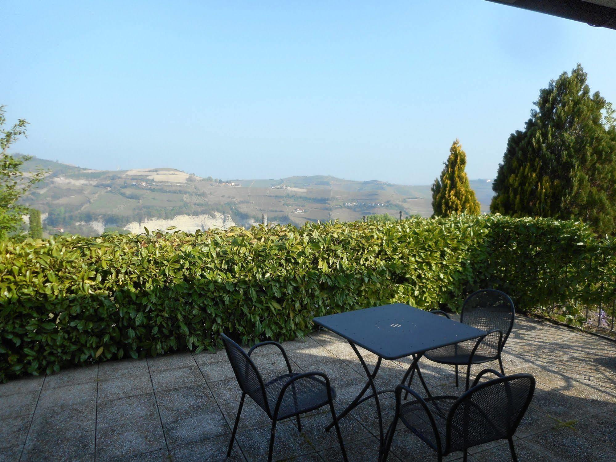 Agriturismo Cascina Serra Cossano Belbo Extérieur photo