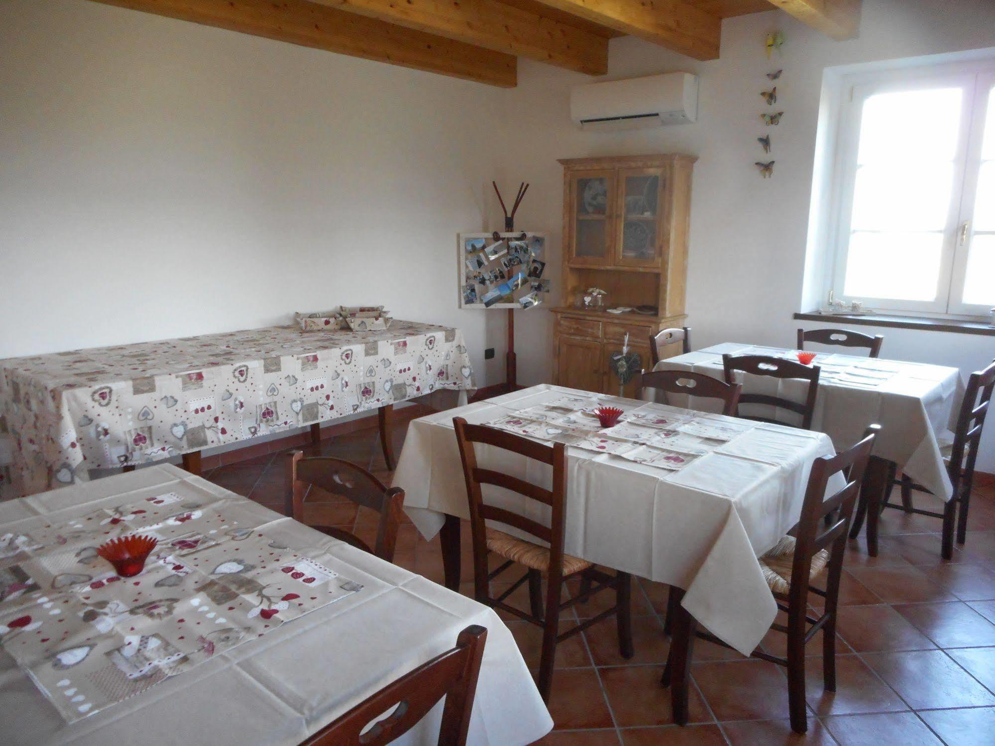 Agriturismo Cascina Serra Cossano Belbo Extérieur photo